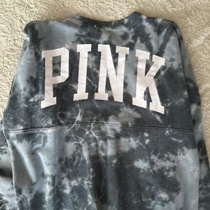 PINK Victoria Secret sweatshirt. Logo on front n bk 💕